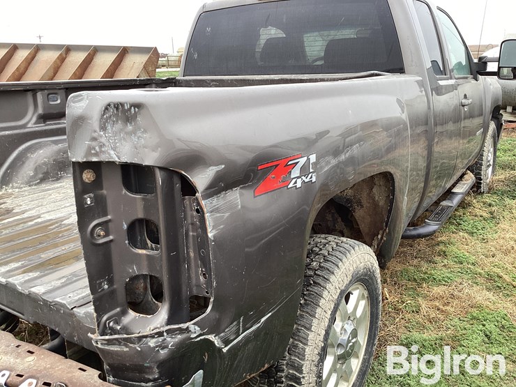 2012-chevrolet-2500-image-19