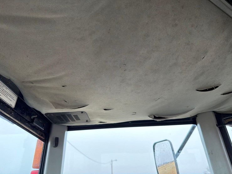 agco-white-6145-image-55