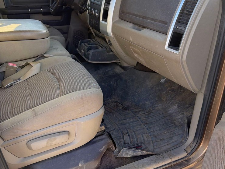 2011-dodge-ram-2500-image-31