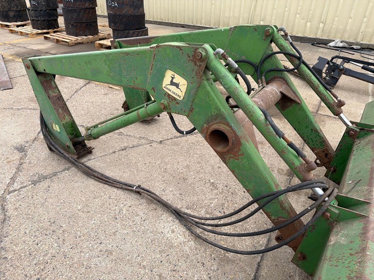 john-deere-148-image-14