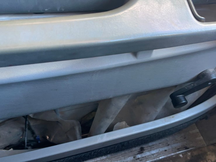 2004-caterpillar-c12-image-92