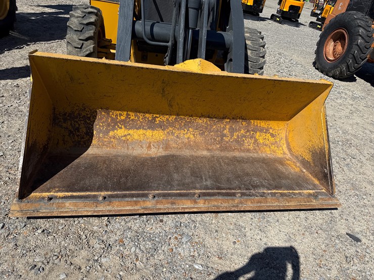 2024-deere-320-p-tier-image-25