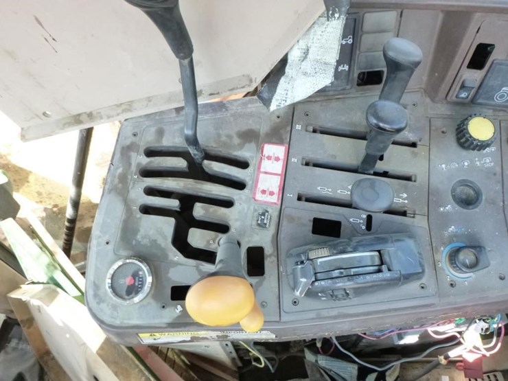 1999-john-deere-6410-image-13