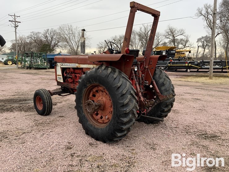 1967-farmall-806-diesel-2wd-tractor-image-7