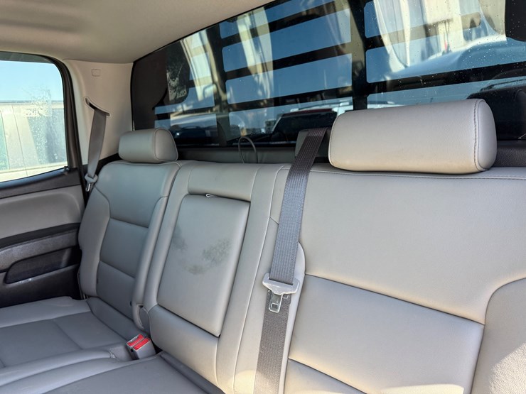 2019-chevrolet-3500hd-image-33