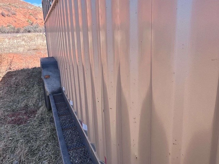 2009-titan-trailer-image-12