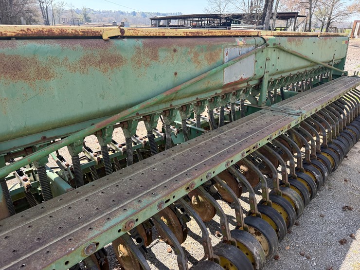 john-deere-520-image-7