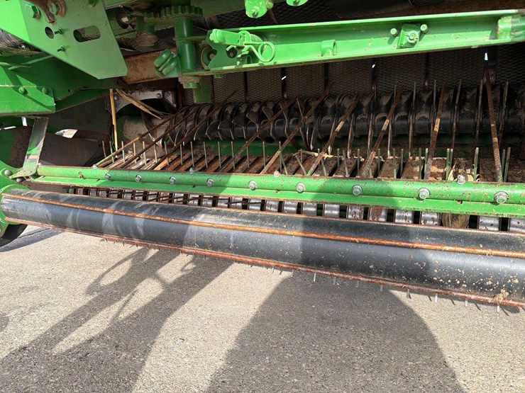 john-deere-568-image-15