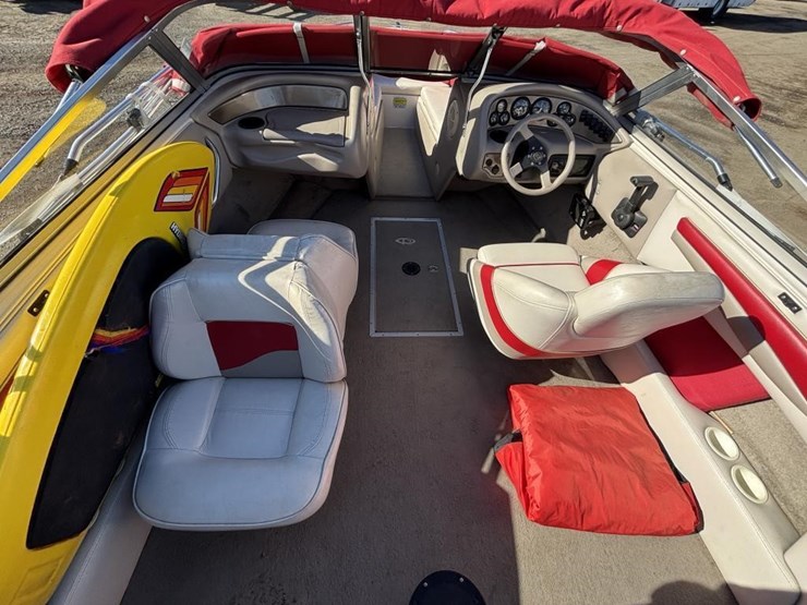 2000-unknown-trailer-image-16