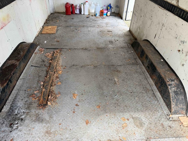 18’-cargo-trailer-image-24