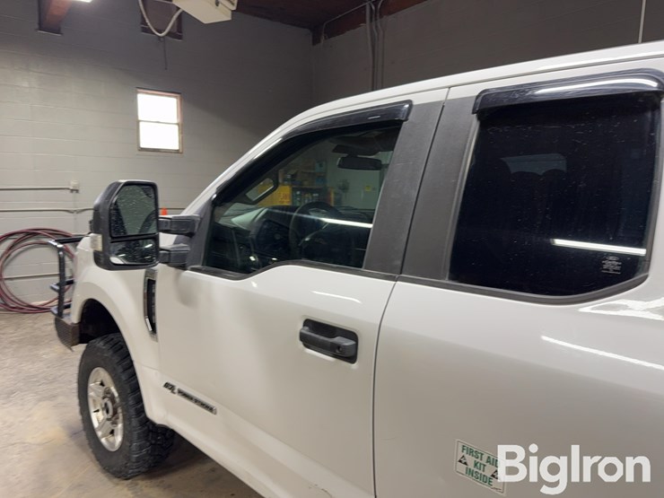 2017-ford-f350-image-13