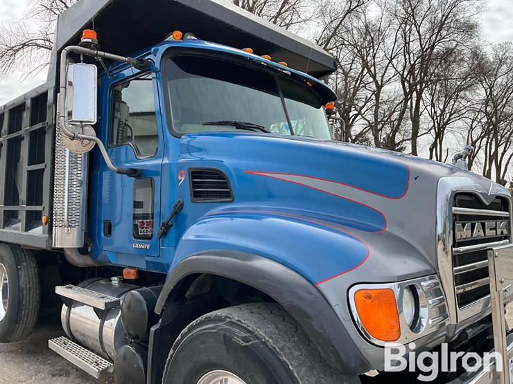 2003-mack-granite-cv713-image-10