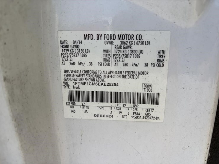 2014-ford-f150-xl-image-16