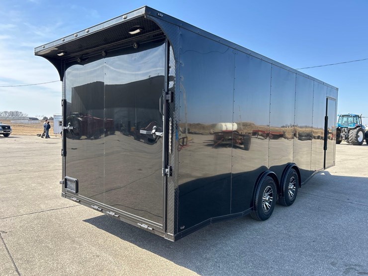 like-new--2025-steel-pines-cargo-llc-8-1/2ft-x-24ft-bumper-hitch-enclosed-trailer--1-owner-image-4