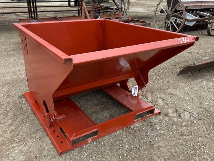 734---1.5-yard-self-dumping-hopper-image-1