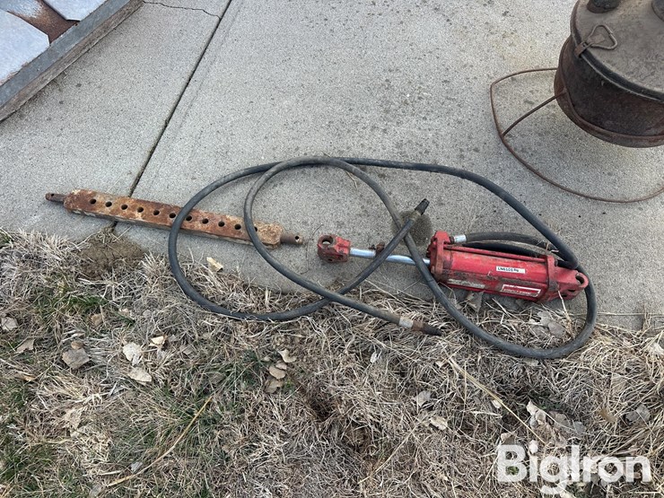 international-3-image-2