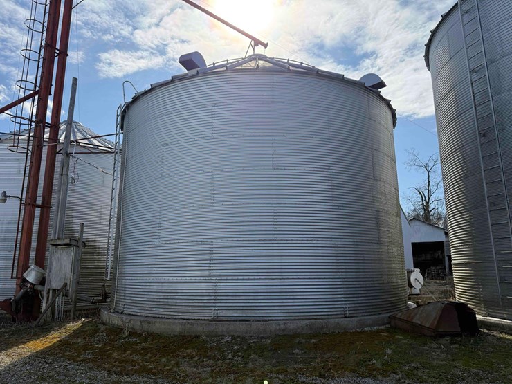 10,000-bushel-grain-bin-(brock-heater)-image-1