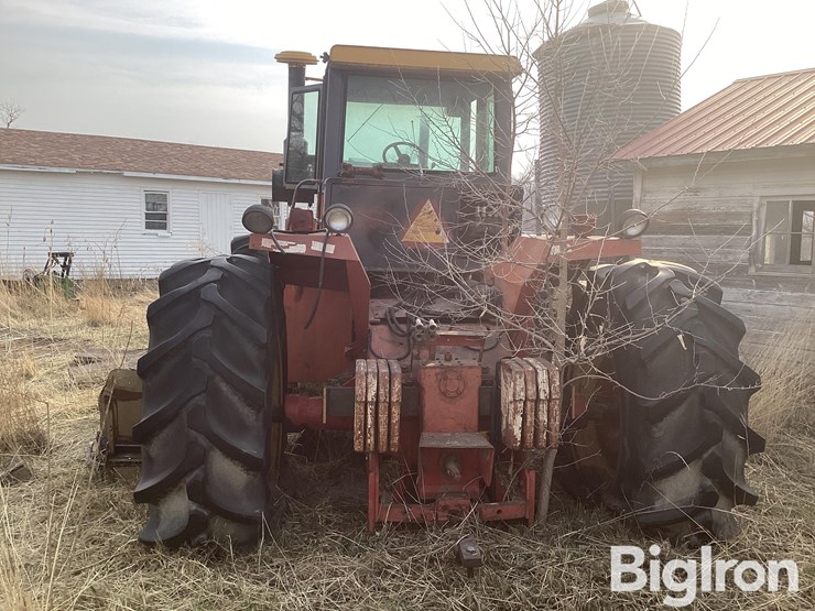 1982-versatile-555-image-6