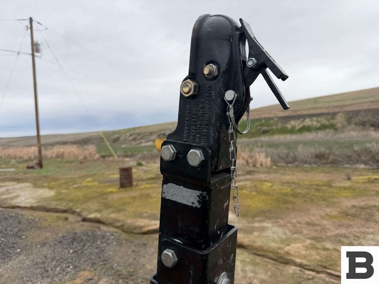 2023-mac-don-fd240-image-10