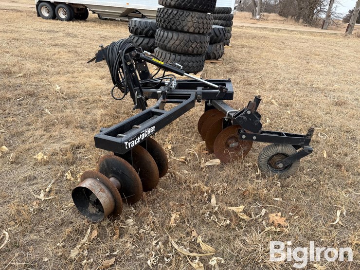 trac-packer-pivot-track-closer-image-4