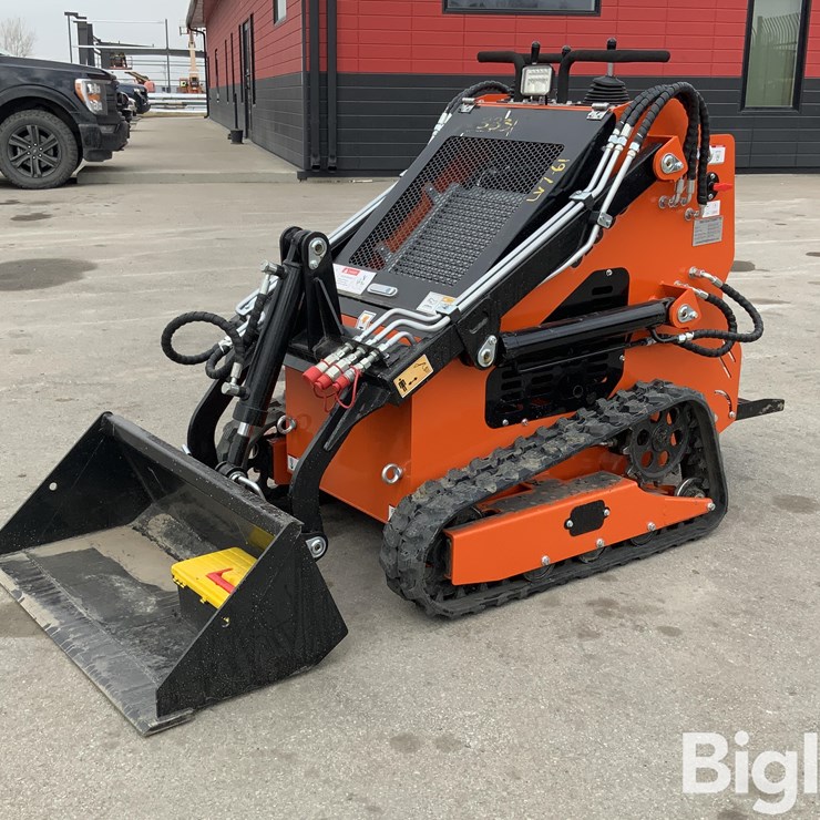 2025 MASSEY-FERGUSON 730