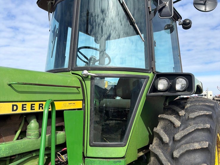 john-deere-4430-image-11