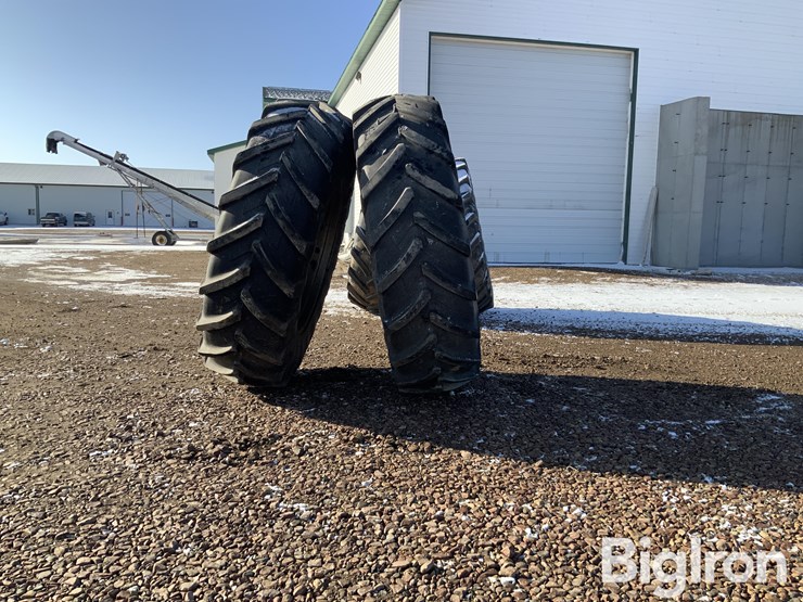 michelin-520/85-r42-tires-image-8