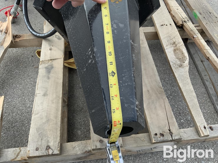 2025-massey-ferguson-730-image-19