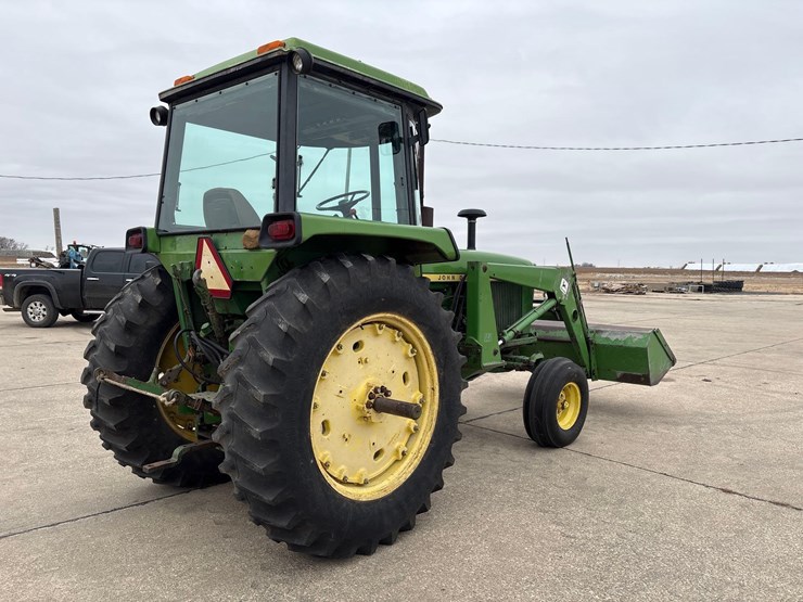 john-deere-4030-image-3