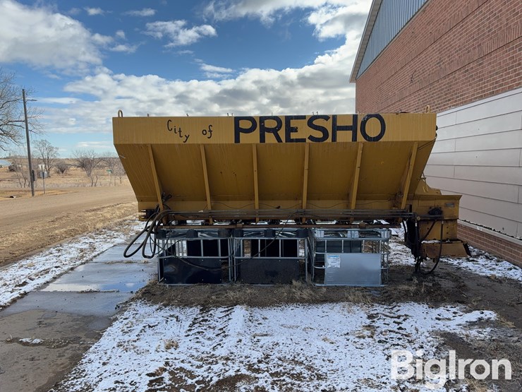 monroe-south-dakota-v-box-spreader/sander-image-8