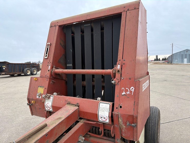 hesston-5540-image-17