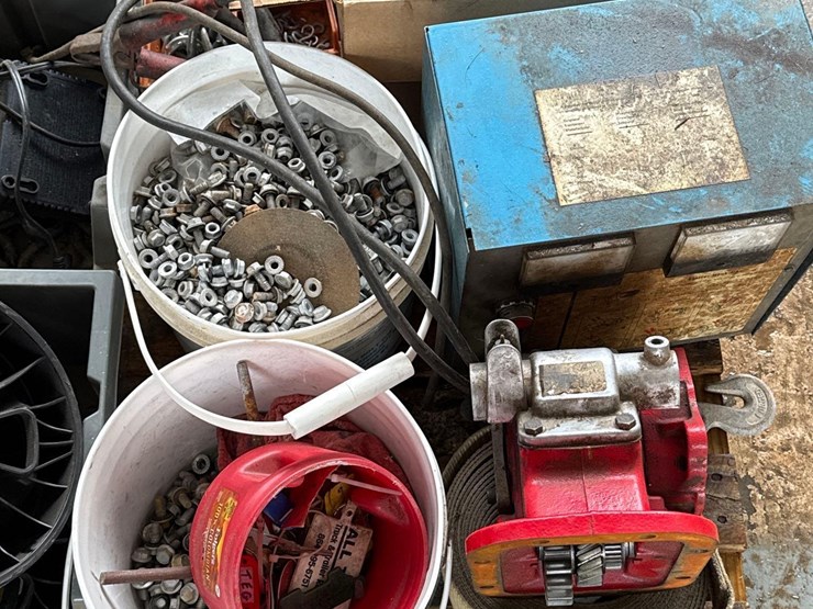 pallet-of-misc.-image-7