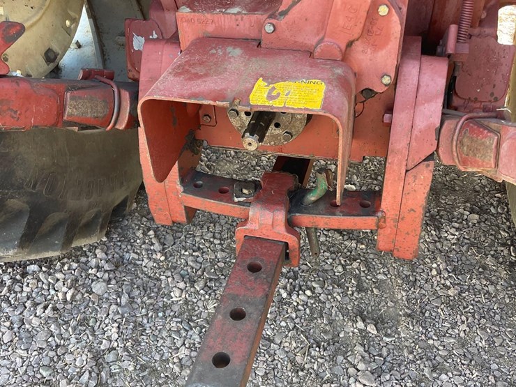 allis-chalmers-7040-2wd-tractor—1-owner-image-19