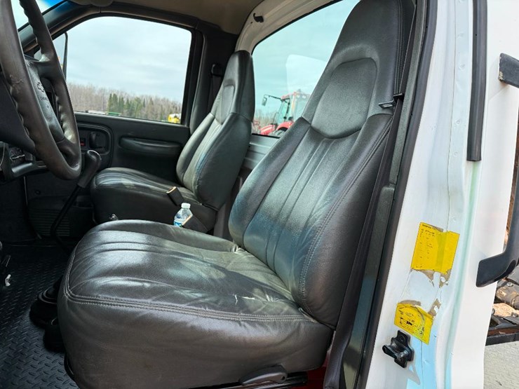 #205-•-lot-205-image-45