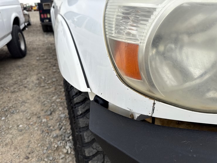 2006-toyota-tacoma-image-33