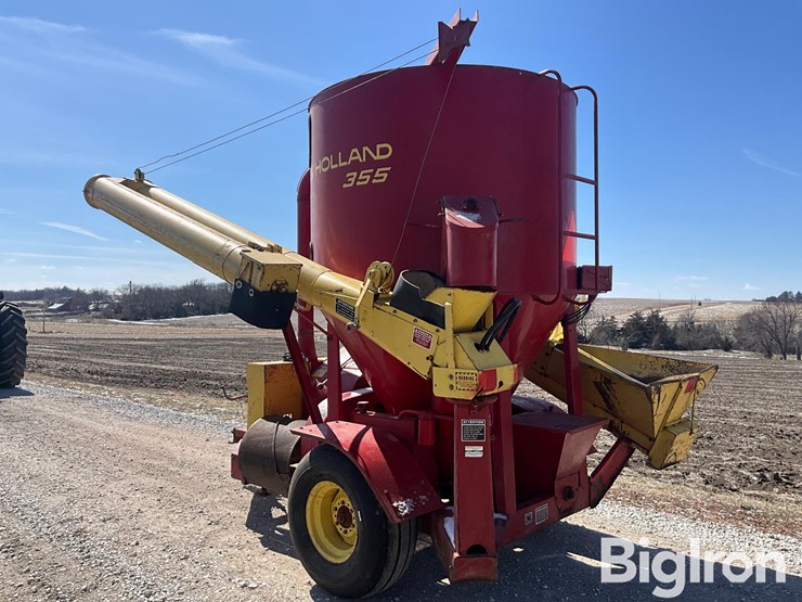 new-holland-355-image-7