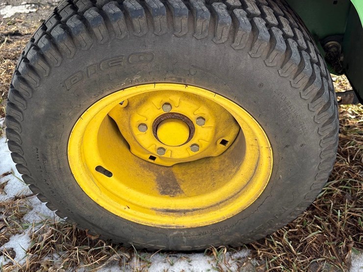 john-deere-345-image-17