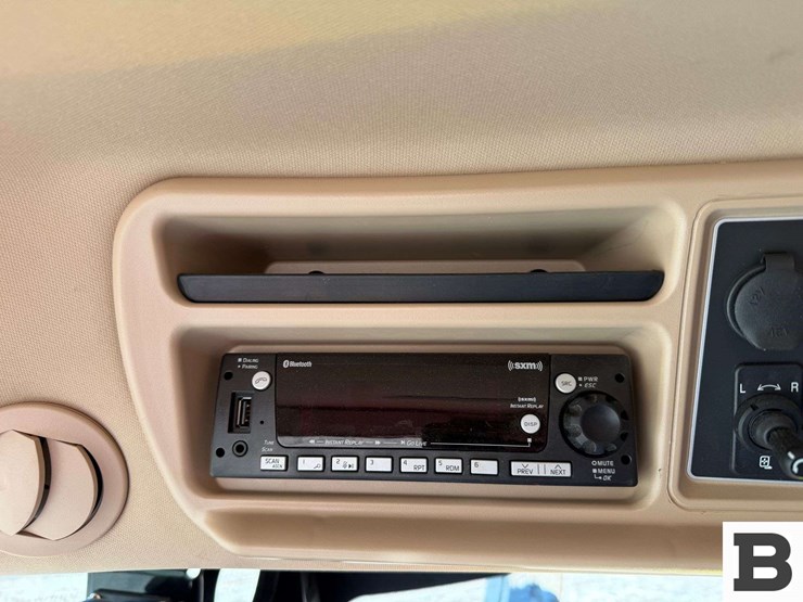 2025-case-ih-8260-image-87