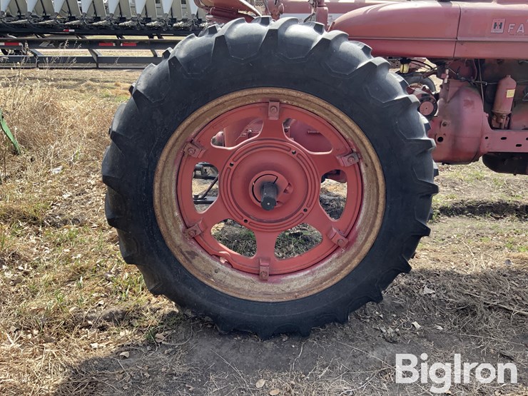 1944-farmall-m-2wd-tractor-image-19