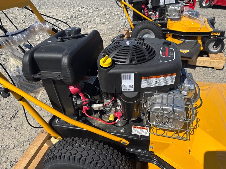 #36-•-unused-dewalt-dw33-33"-walk-behind-zero-turn-mower-1d25nk60041-inv#-41236-image-11