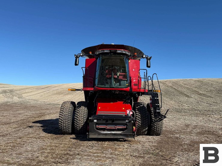 2025-case-ih-8260-image-10