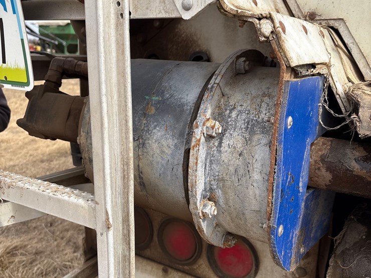 2014-wilson-grain-trailer-image-68