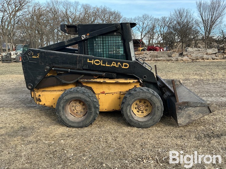 new-holland-lx885-image-4