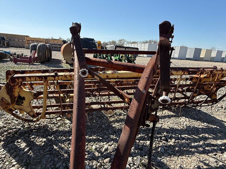 new-holland-256-image-23