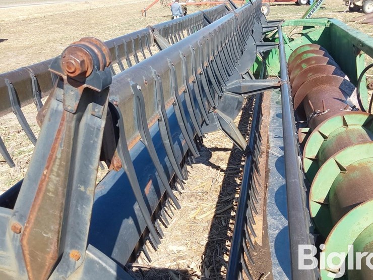 1982-john-deere-220-image-13