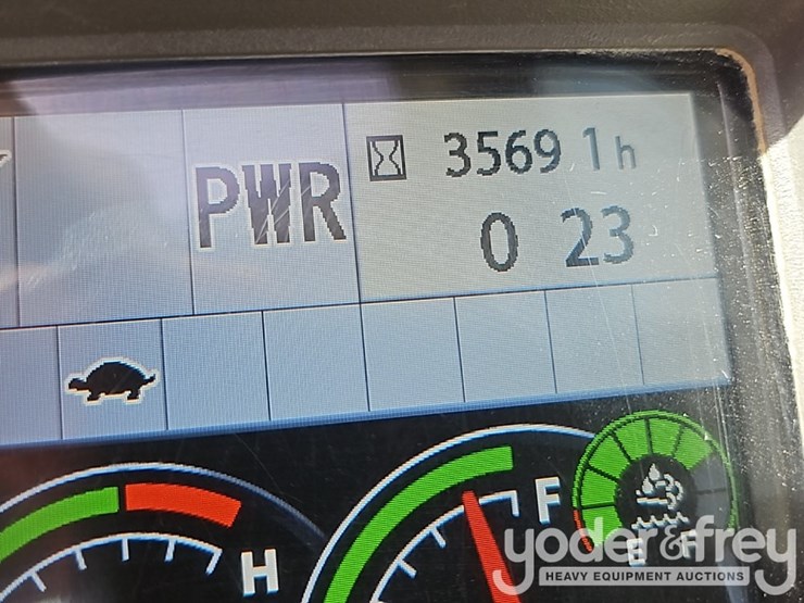 deere-160g-lc-image-37