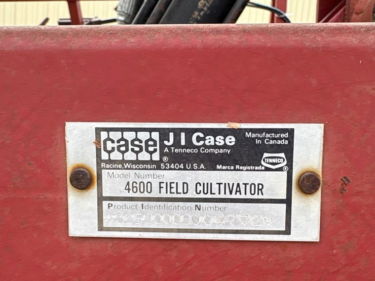 case-ih-4600-image-25
