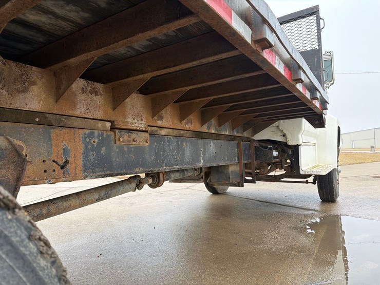 1990-ford-f700-image-24