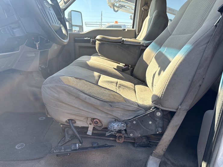 2008-ford-f350-image-35