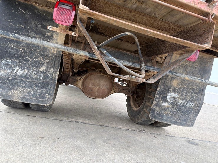 1974-gmc-5000-image-24